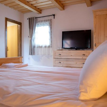 Pepi Vendeghaz - Casa De Oaspeti Pepi Joseni  Экстерьер фото