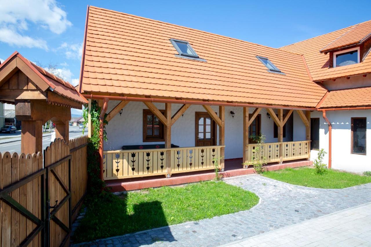 Pepi Vendeghaz - Casa De Oaspeti Pepi Joseni  Экстерьер фото